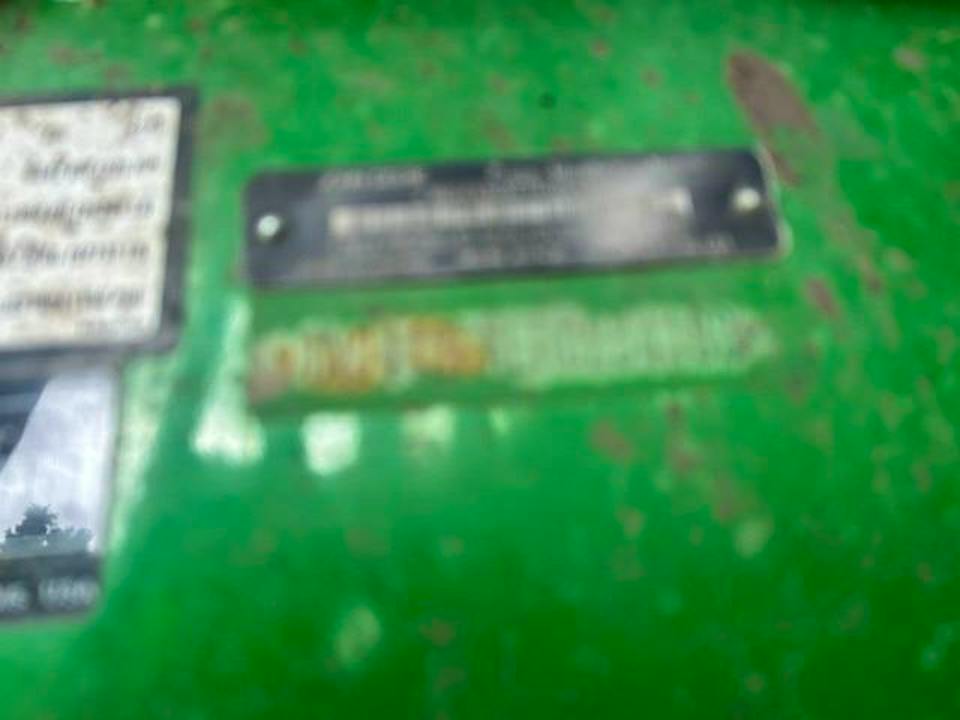 John Deere 412R
