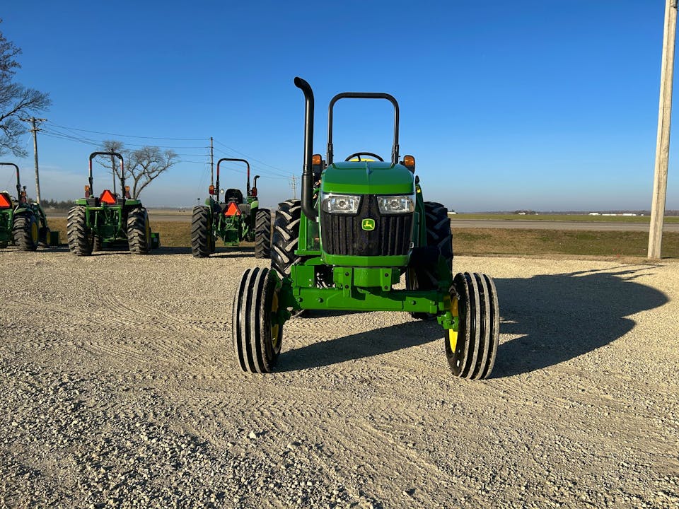 John Deere 5050E
