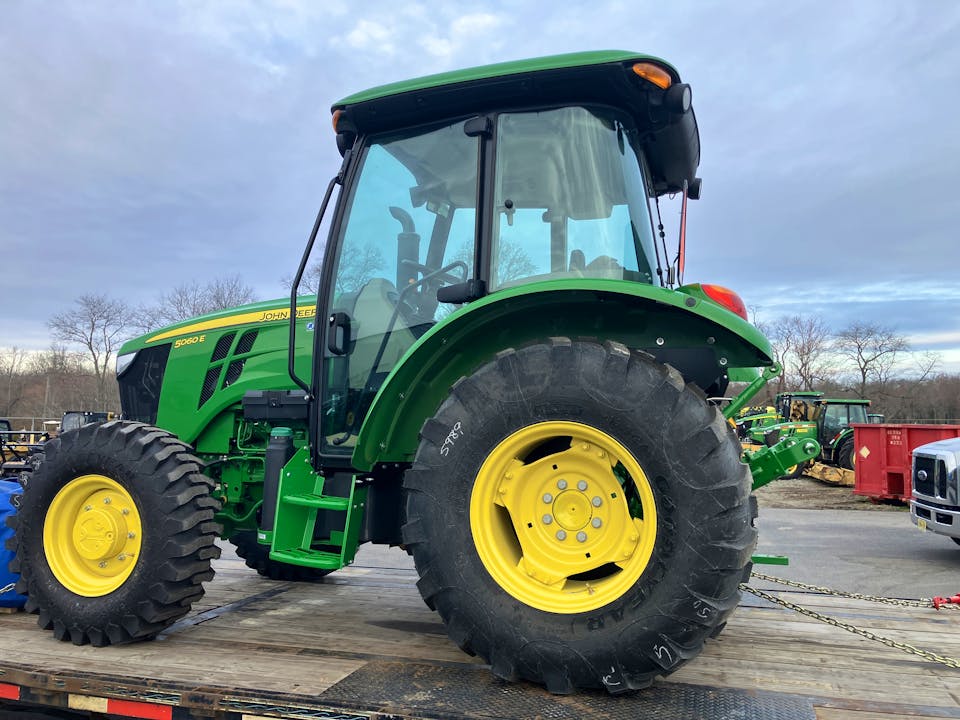 John Deere 5060E