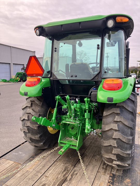 John Deere 5060E