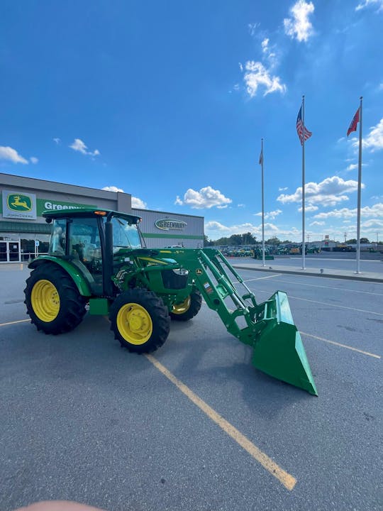 John Deere 5075E