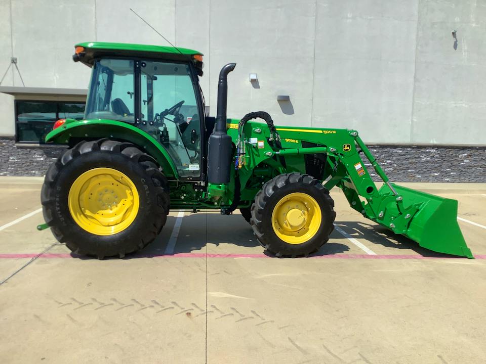 John Deere 5090E