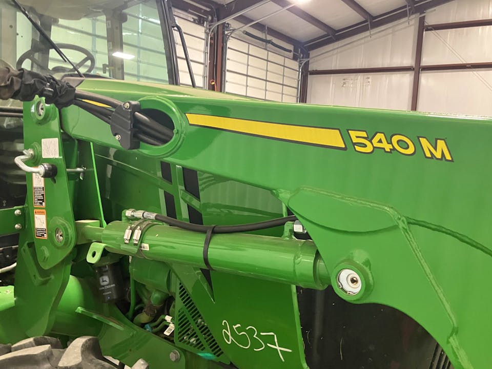 John Deere 5090E