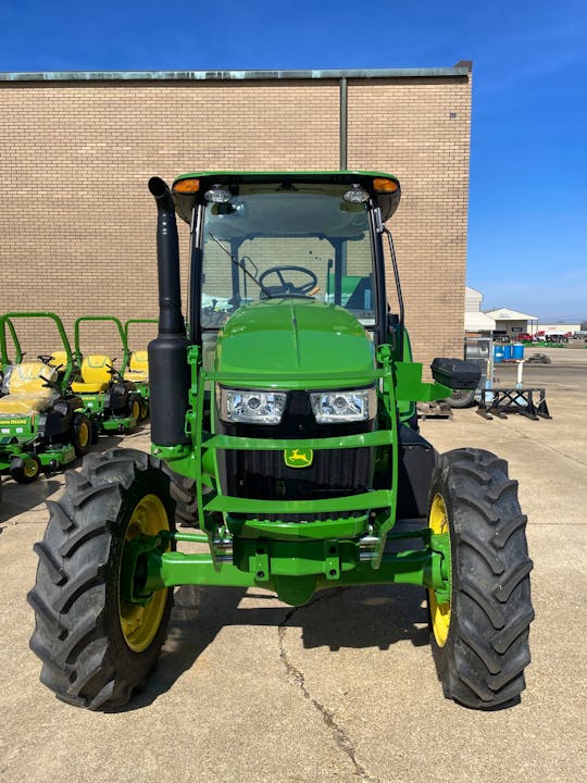 John Deere 5090E