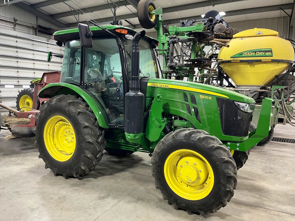 John Deere 5100E