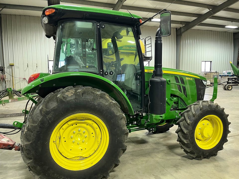 John Deere 5100E