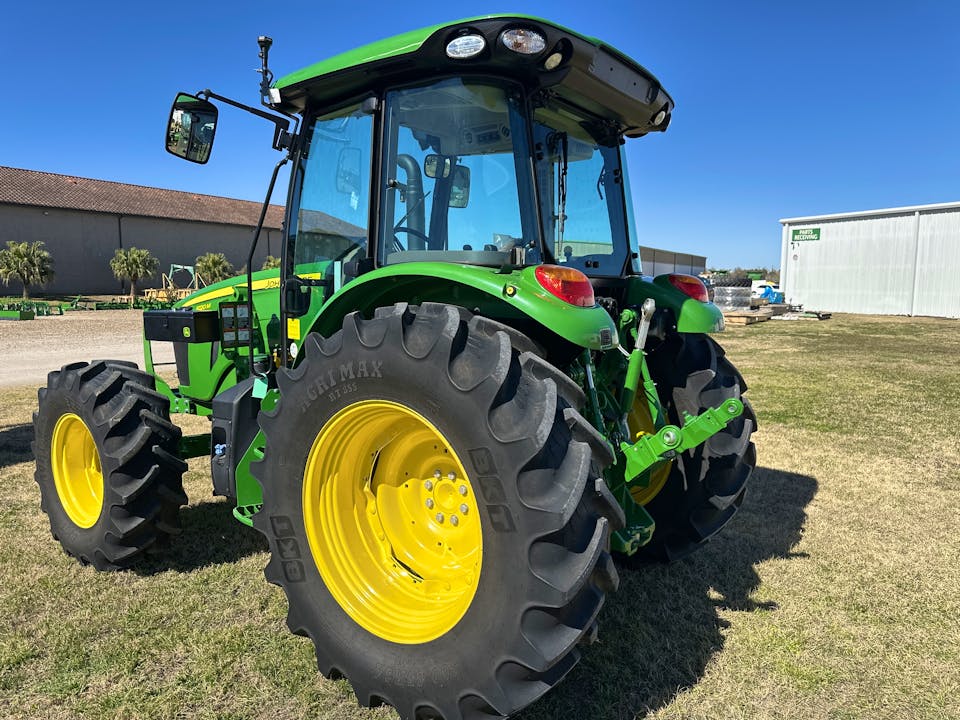 John Deere 5120M