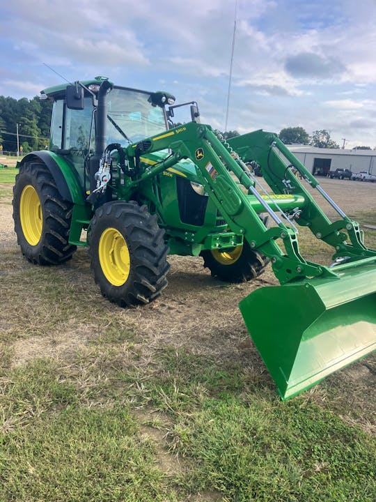 John Deere 5120M