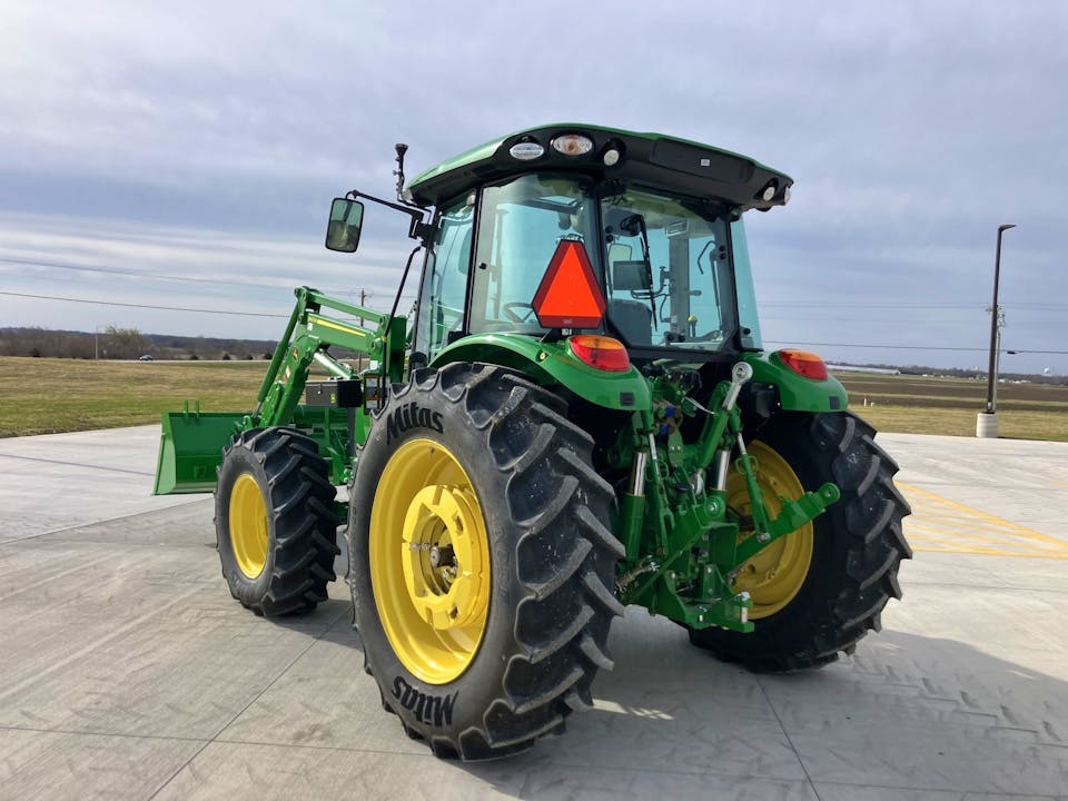 John Deere 5130M