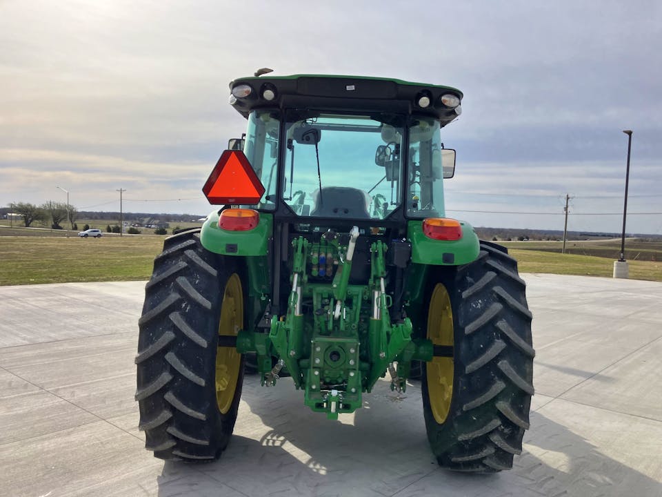 John Deere 5130M
