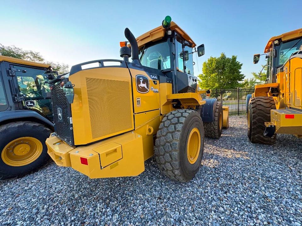 John Deere 544P
