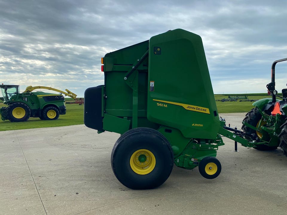 John Deere 561M