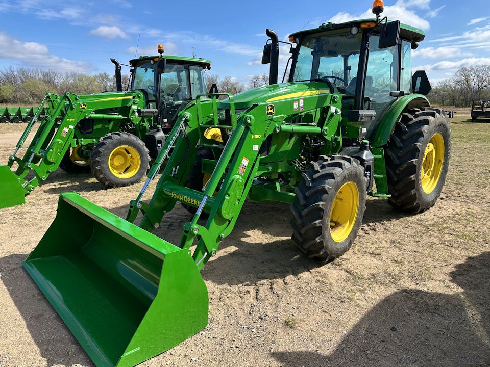 John Deere 6120E