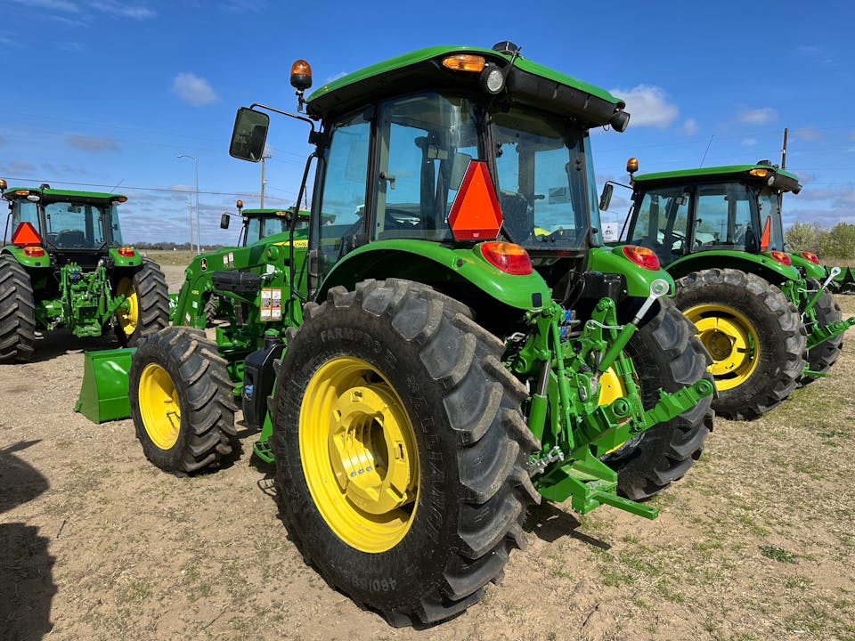 John Deere 6120E