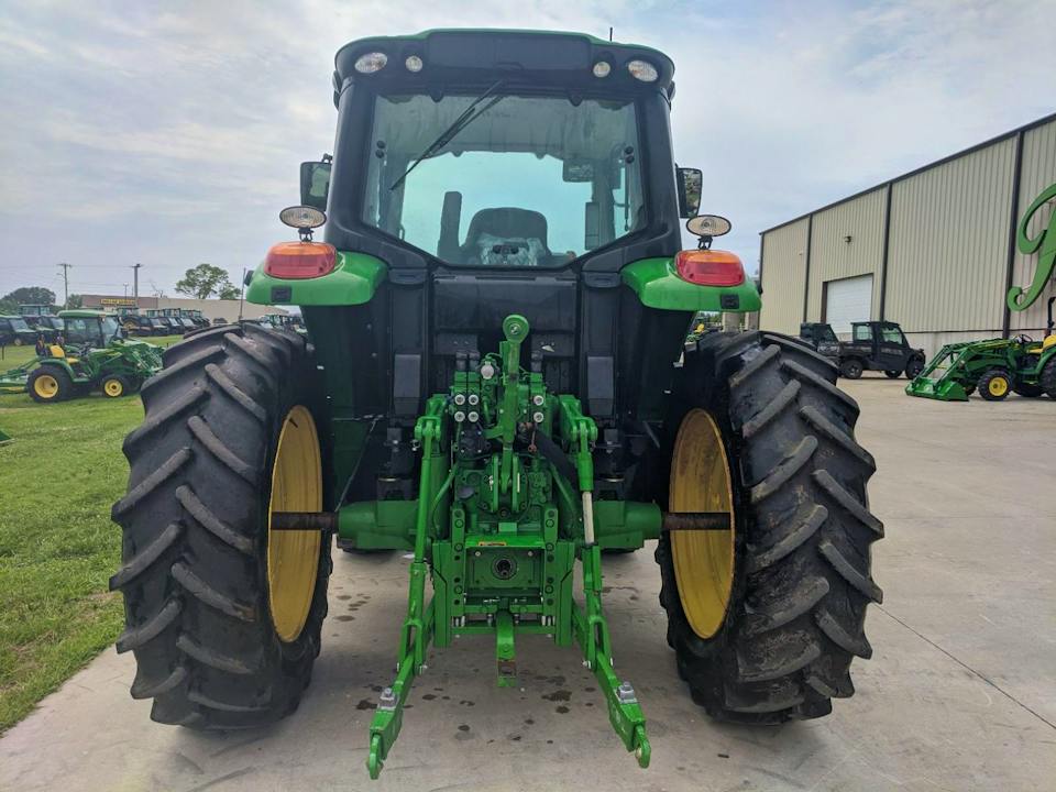 John Deere 6130M
