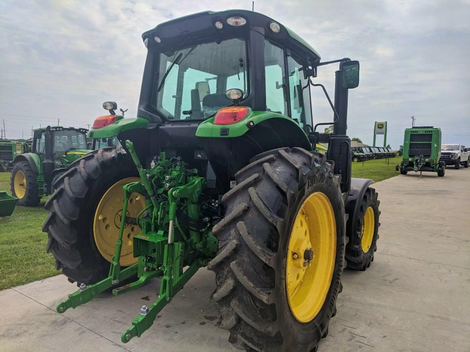 John Deere 6130M