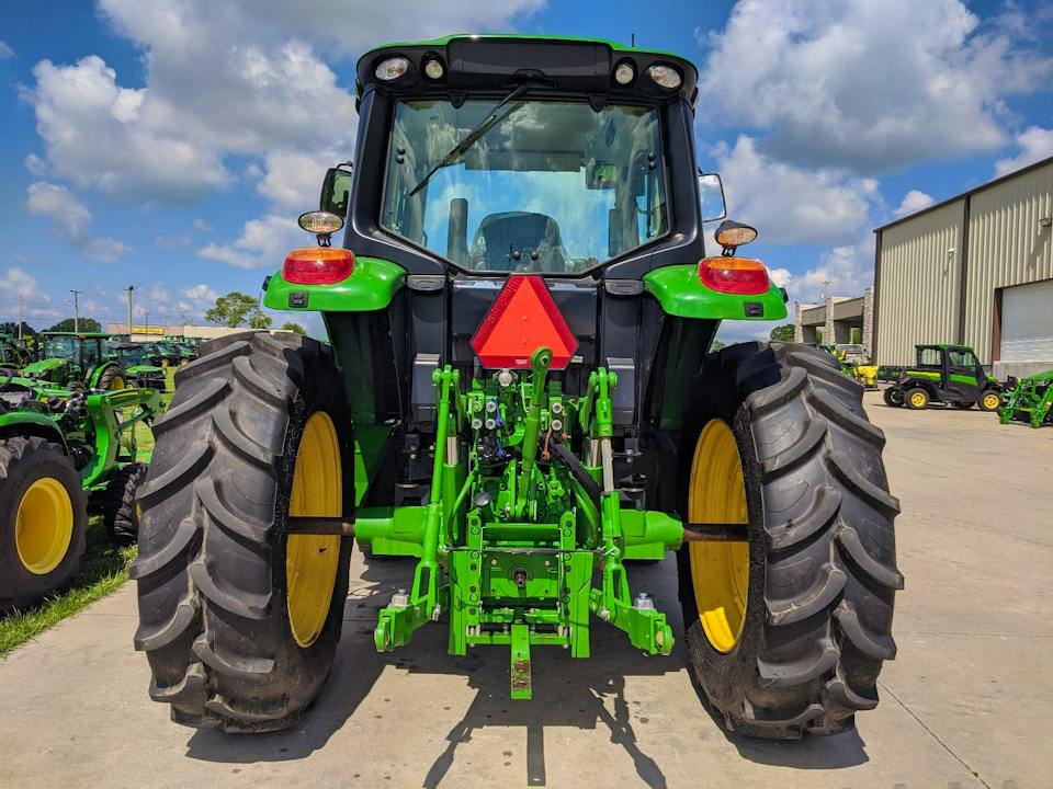 John Deere 6130M