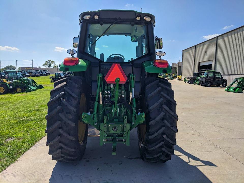 John Deere 6130M