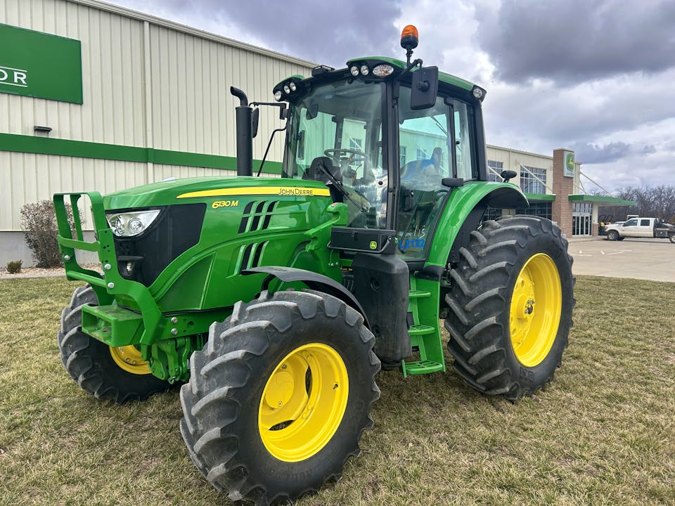 John Deere 6130M