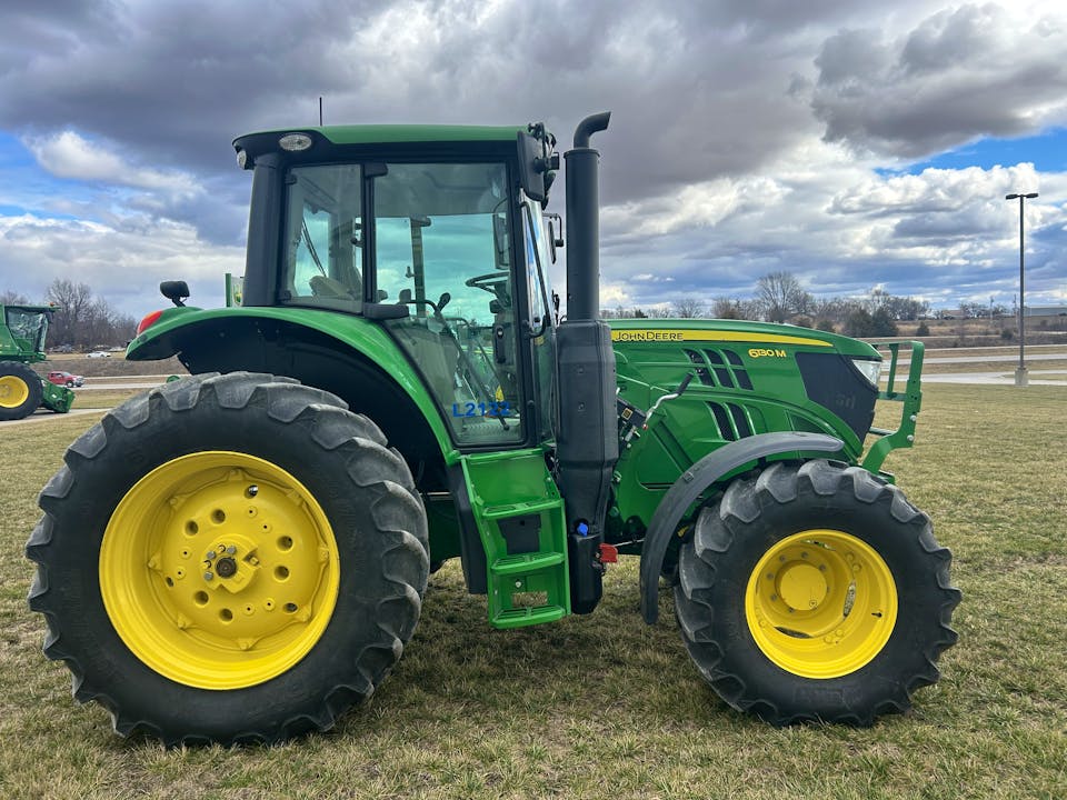 John Deere 6130M