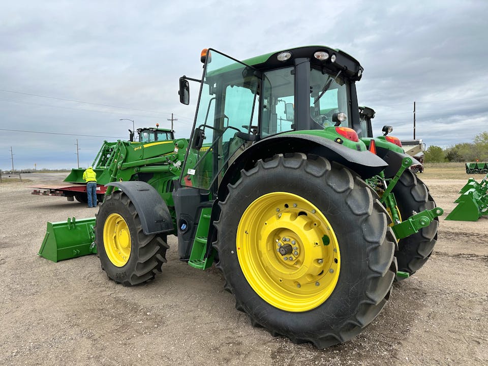 John Deere 6145M