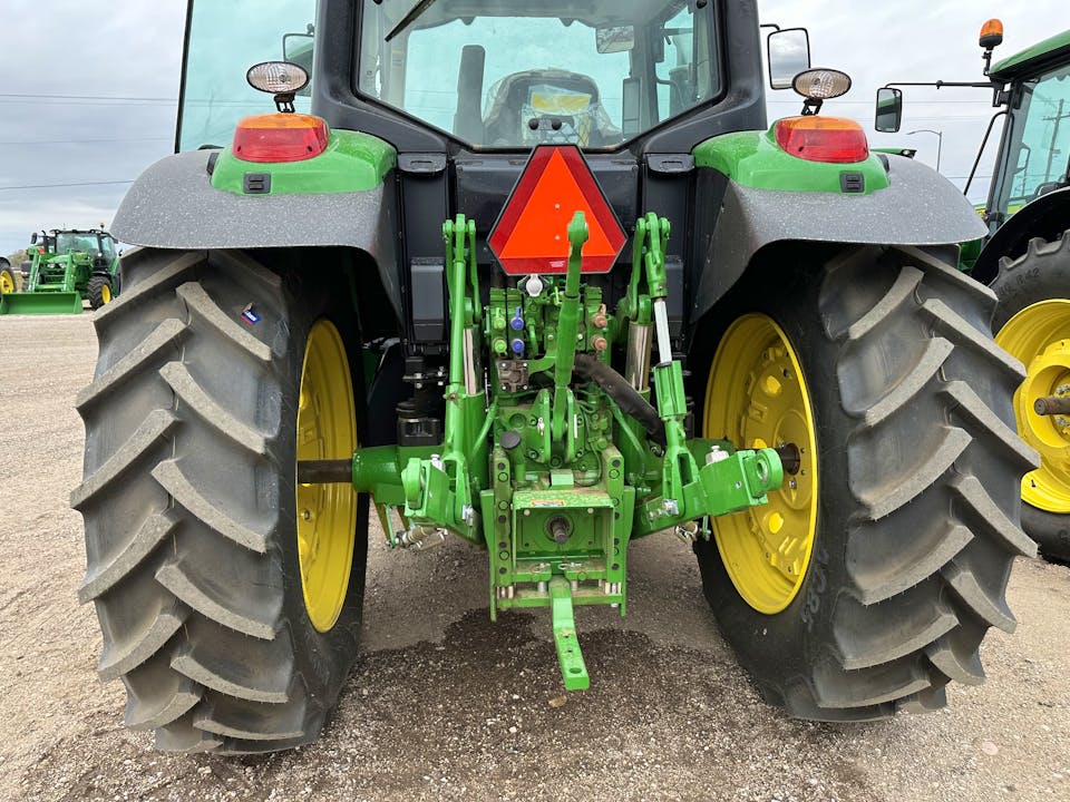 John Deere 6145M