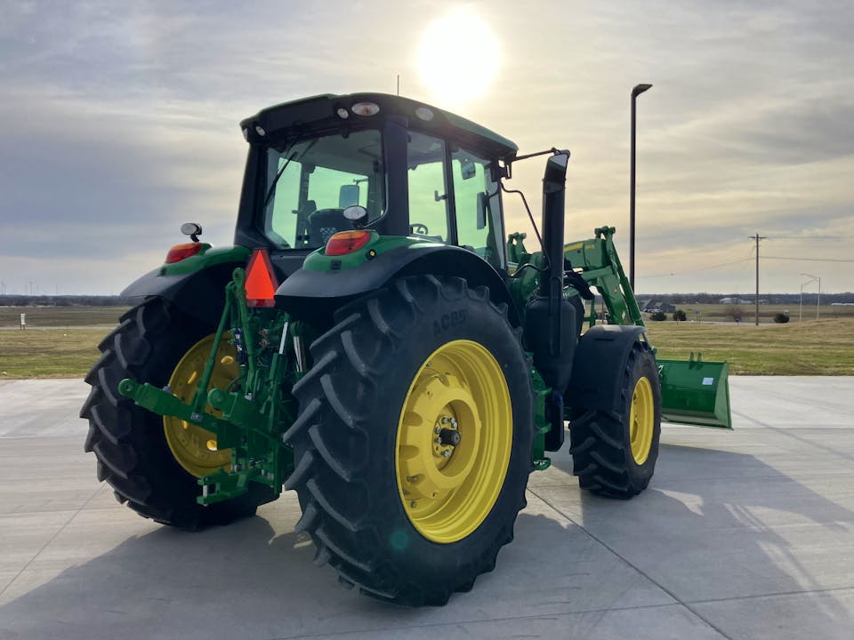 John Deere 6145M
