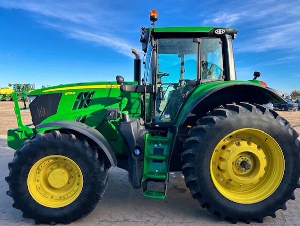 John Deere 6175M