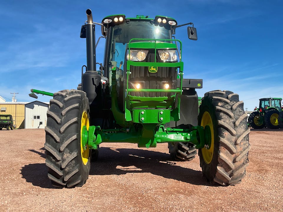 John Deere 6175M