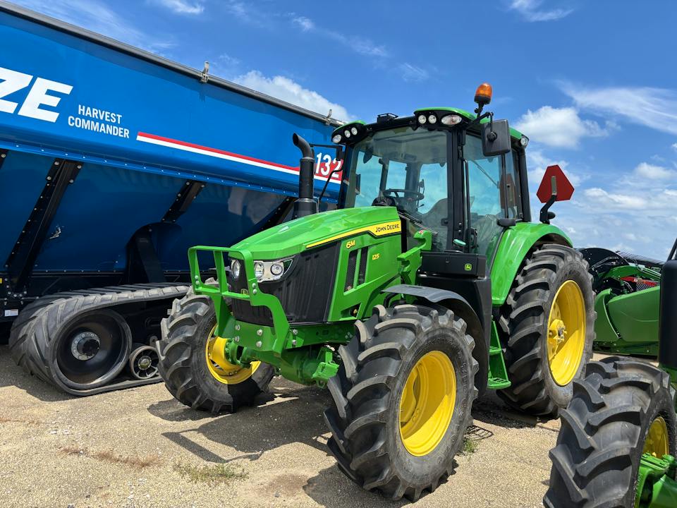 John Deere 6M 125