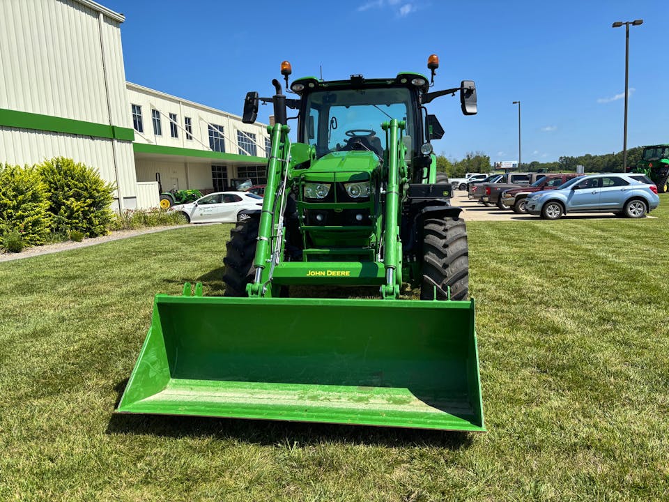 John Deere 6R 110