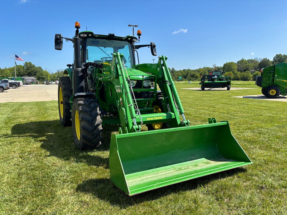John Deere 6R 110