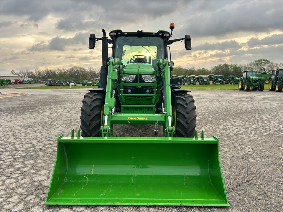 John Deere 6R 130