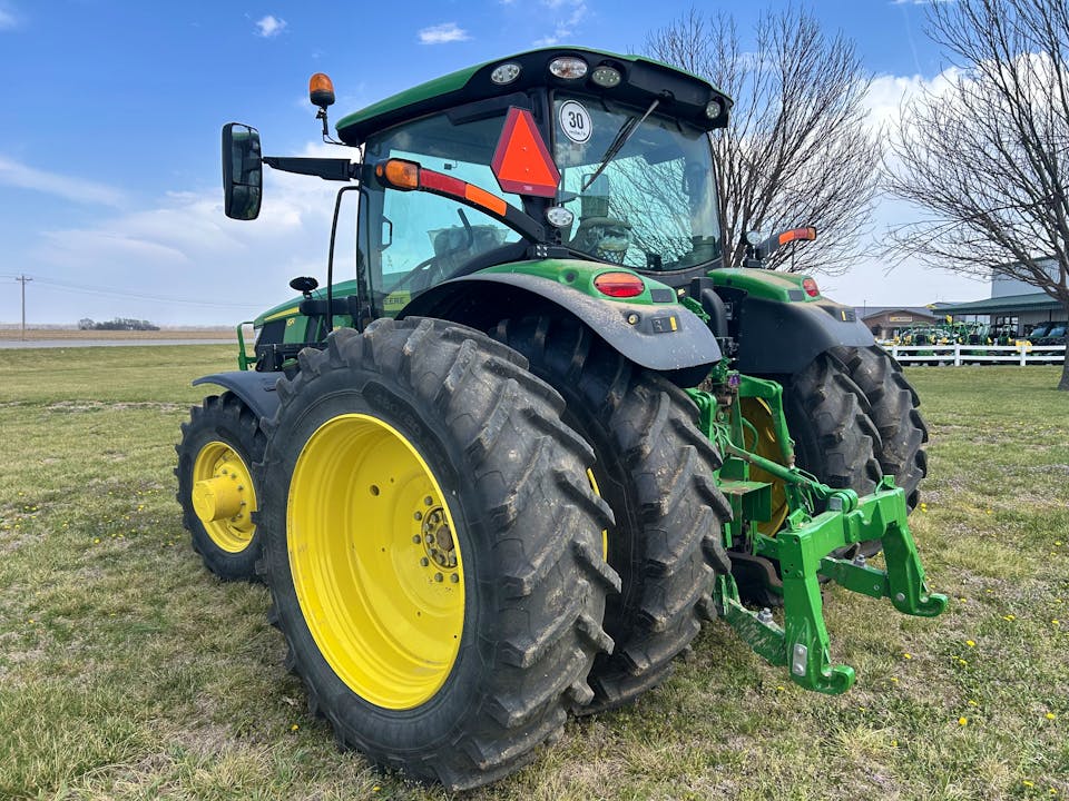 John Deere 6R 165