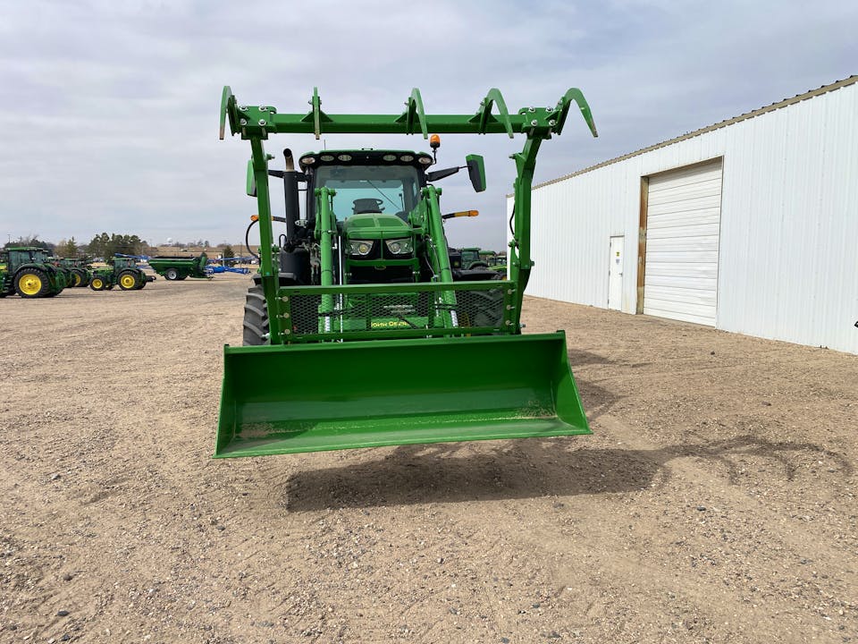 John Deere 6R 195