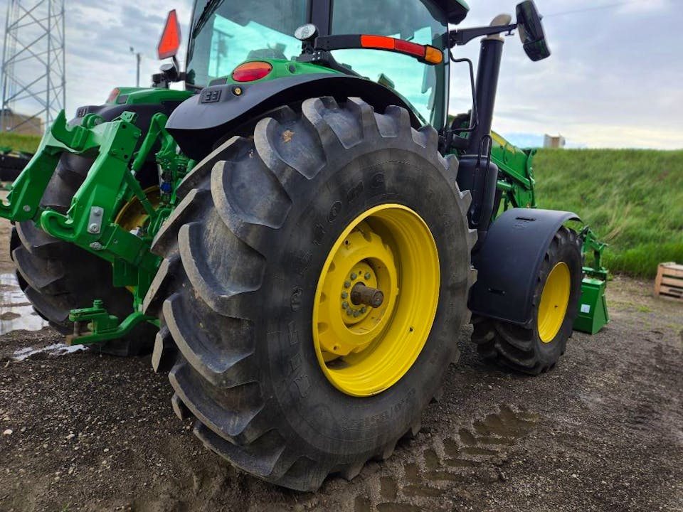 John Deere 6R 195
