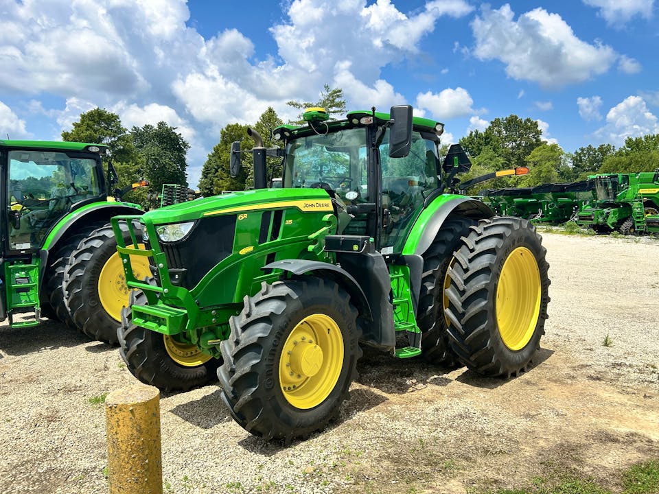 John Deere 6R 215