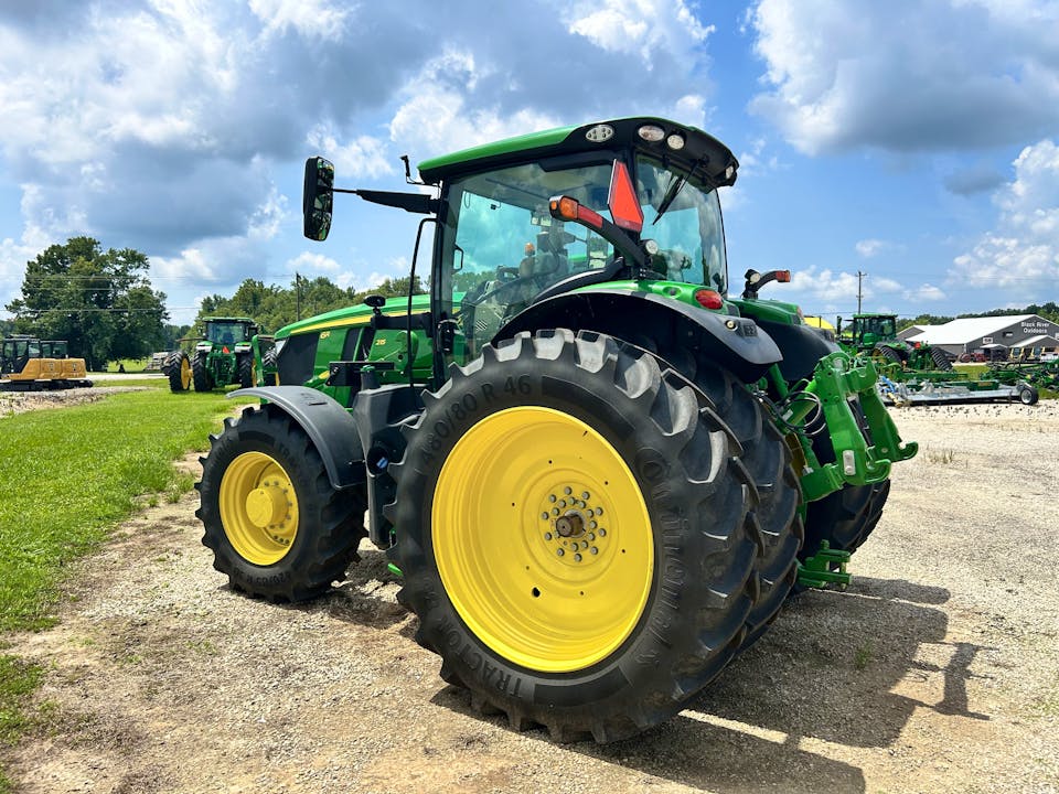 John Deere 6R 215