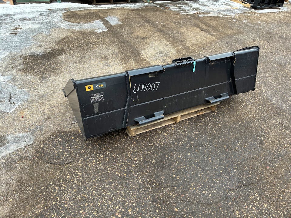 John Deere 78" HD CONSTRUCTION BUCKET WITH BOLT ON CUTTING EDGE