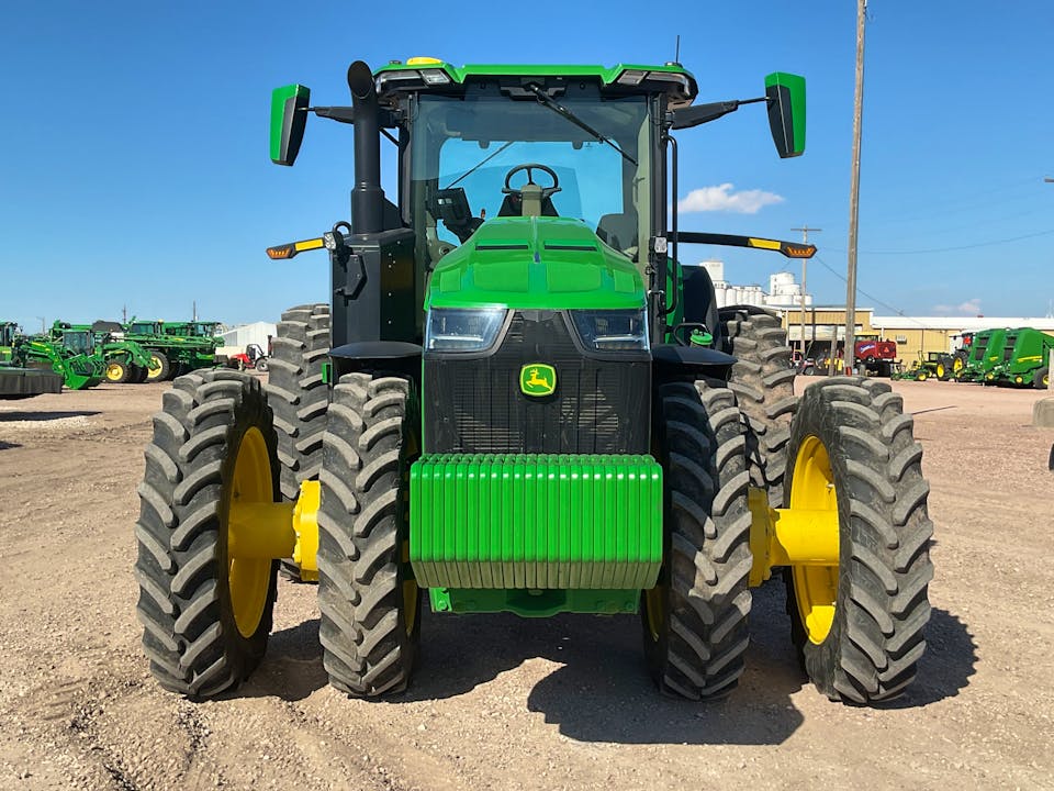John Deere 8R 230