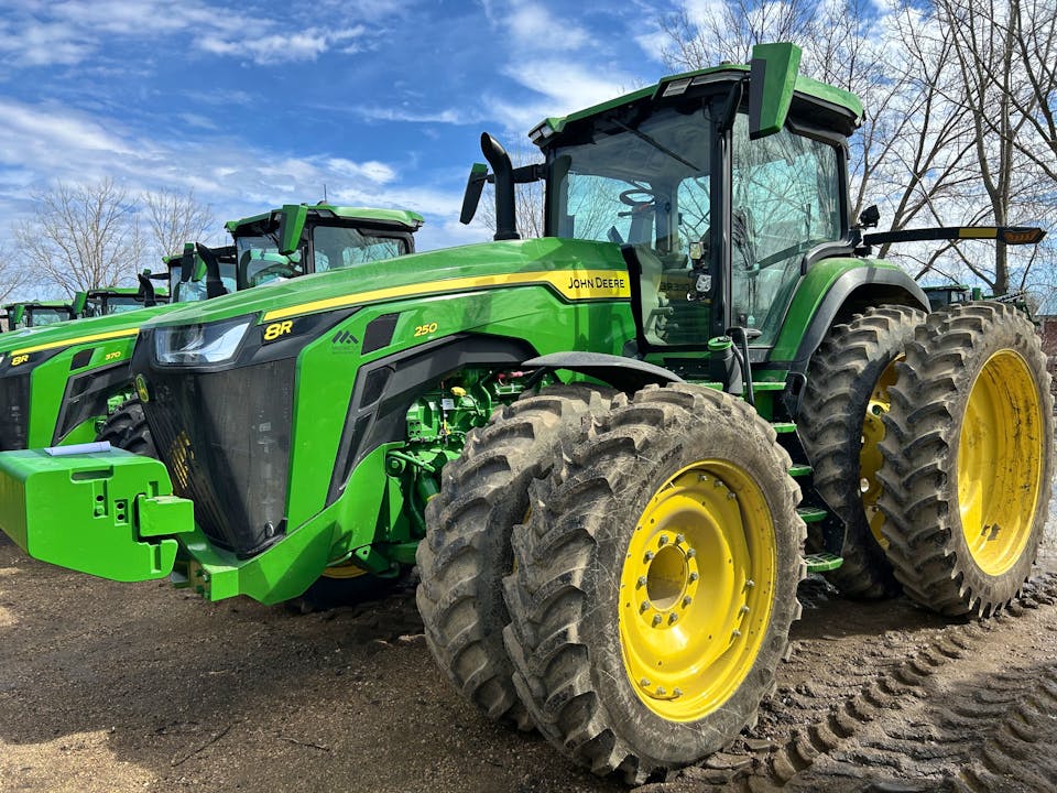 John Deere 8R 250