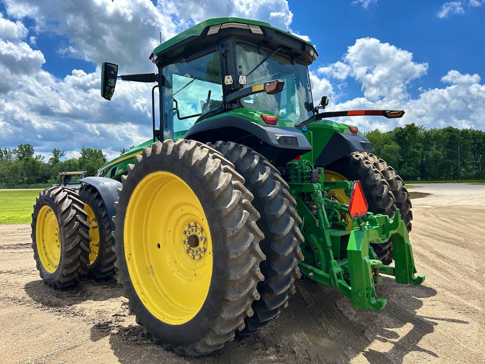 John Deere 8R 250