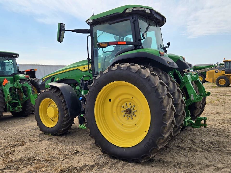 John Deere 8R 250