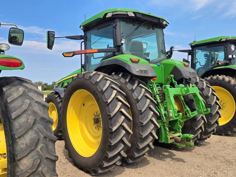 John Deere 8R 250