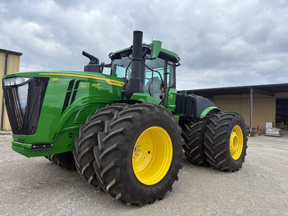 2025-john-deere-9r-490-490745