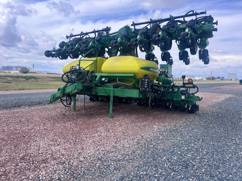 John Deere DR24