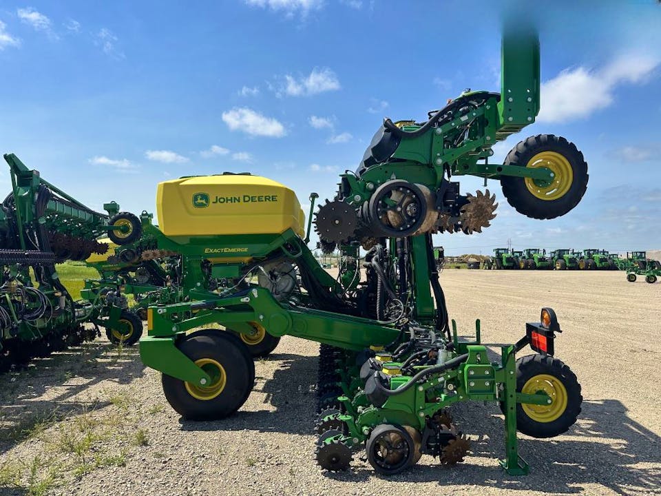 John Deere DR24