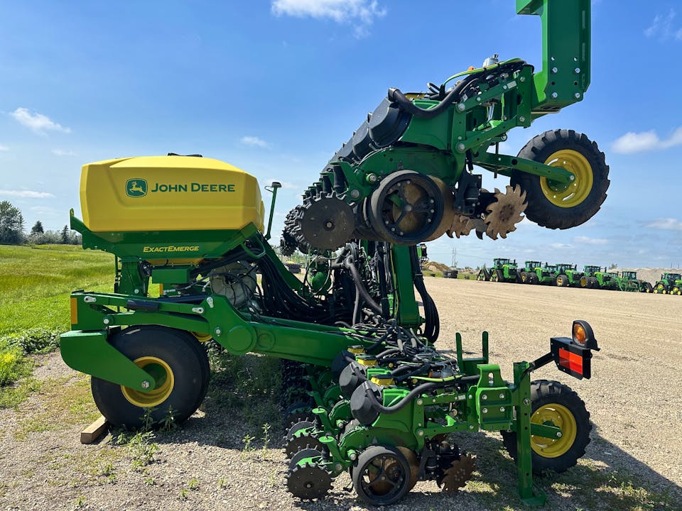 John Deere DR24