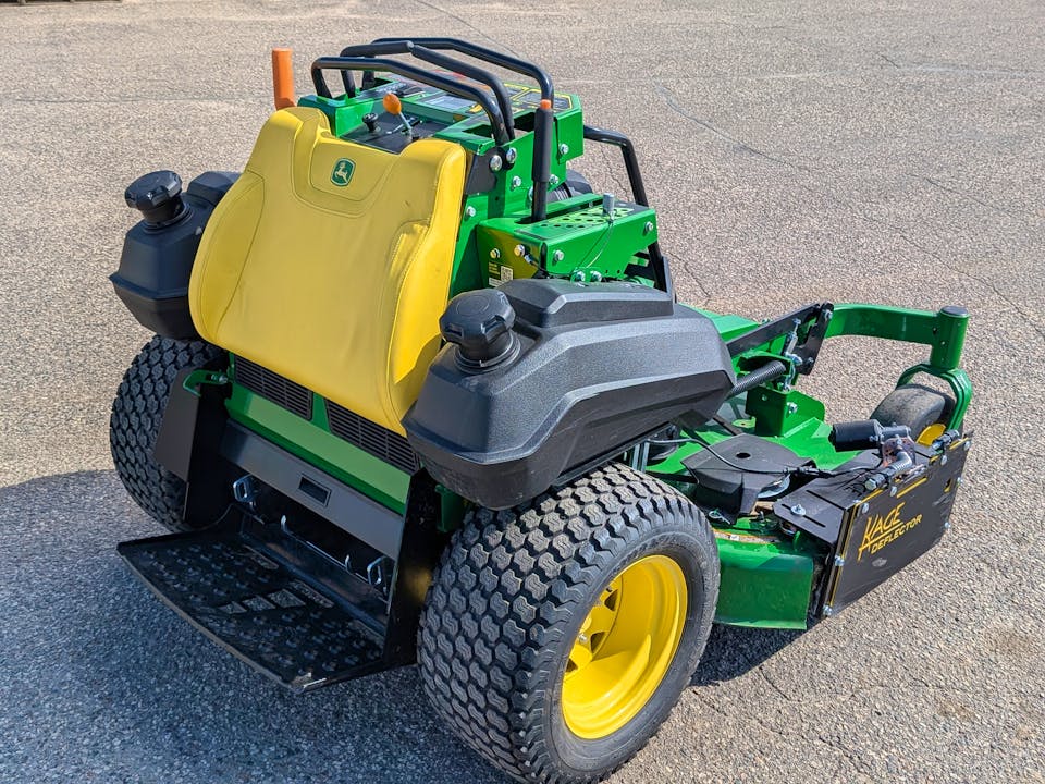 John Deere Q820M
