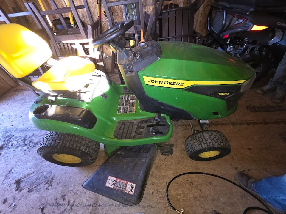 John Deere S120